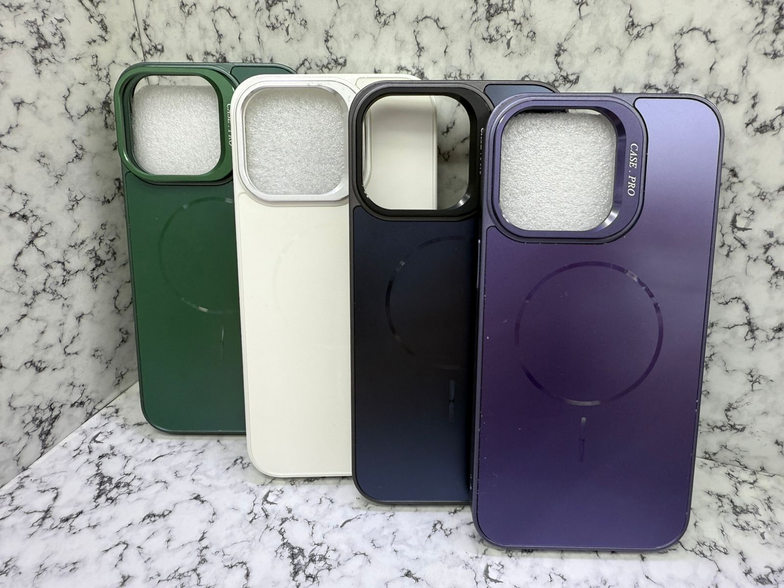 Funda iPhone Case Pro MagSafe